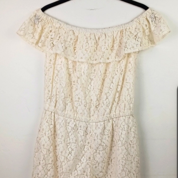 BONGO LACE RUFFLED ON or OFF THE SHOULDER GORGEOUS LINED ROMPER SZ M - Picture 4 of 12